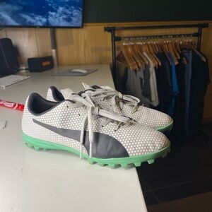 Puma Kids Spirit Tt Jr Soccer Shoe kids 5